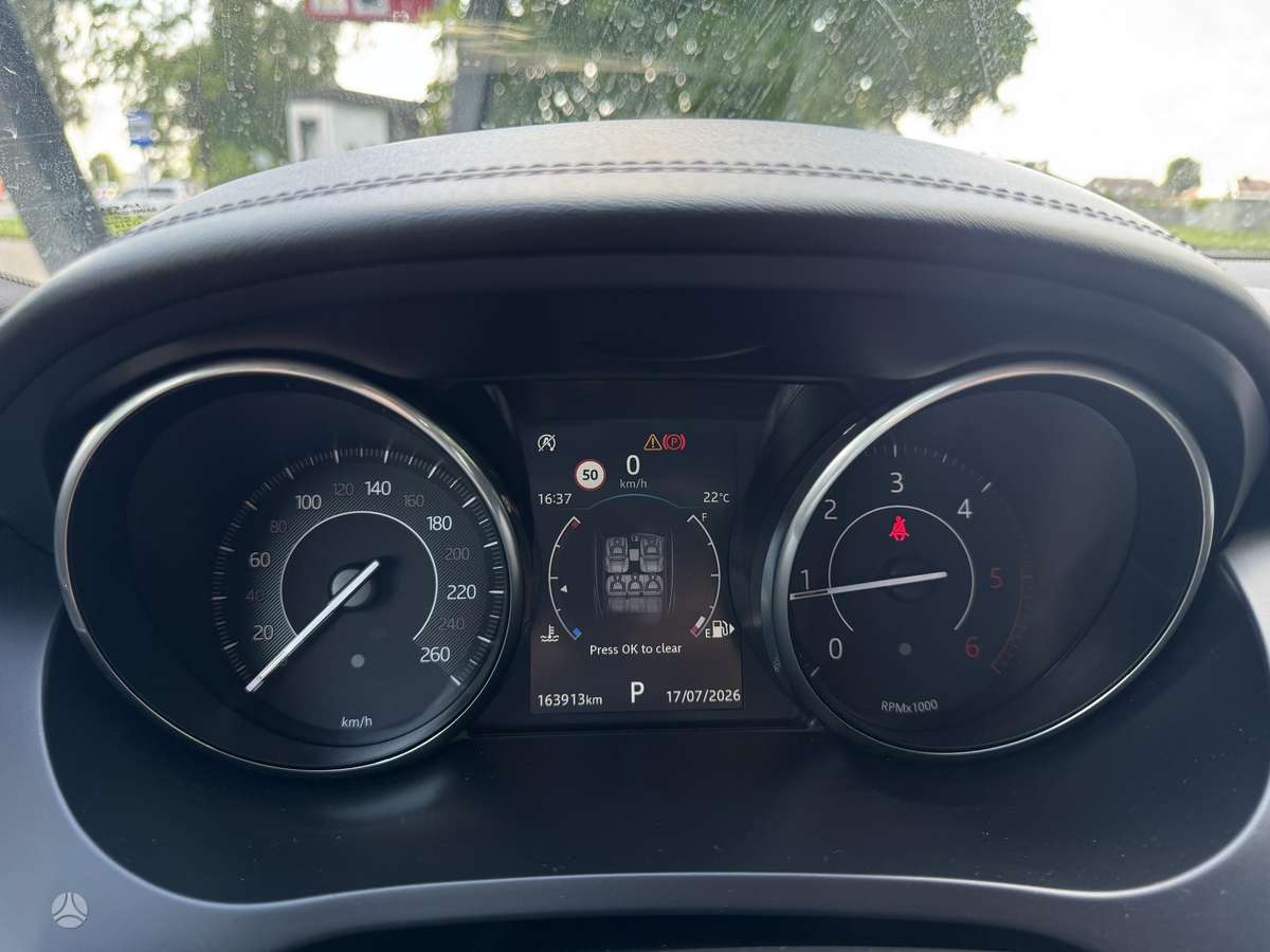 Jaguar E-Pace, 2.0 l., visureigis / krosoveris