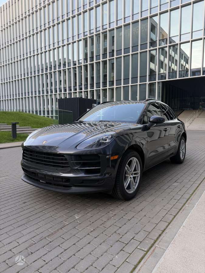 Porsche Macan - 1