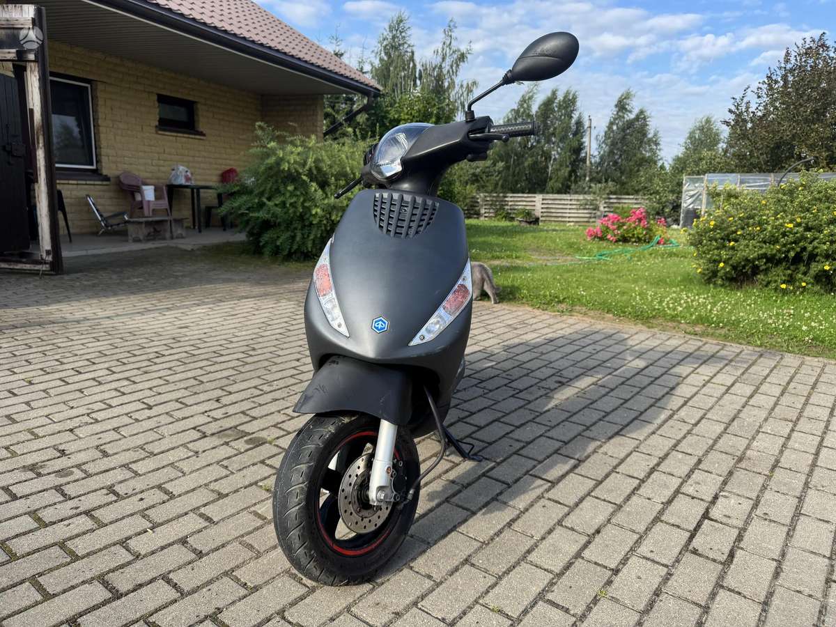 Piaggio Zip 49cc, scooters / mopeds