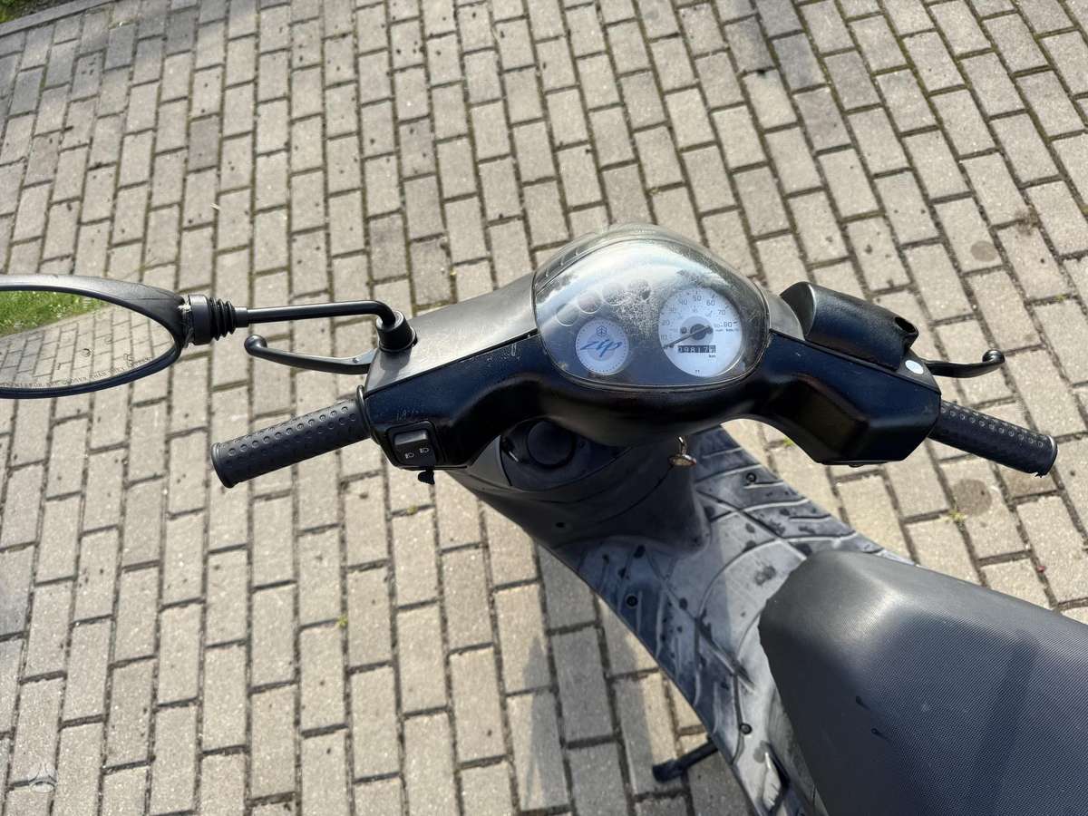 Piaggio Zip 49cc, scooters / mopeds