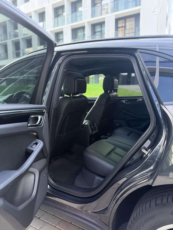 Porsche Macan - 12