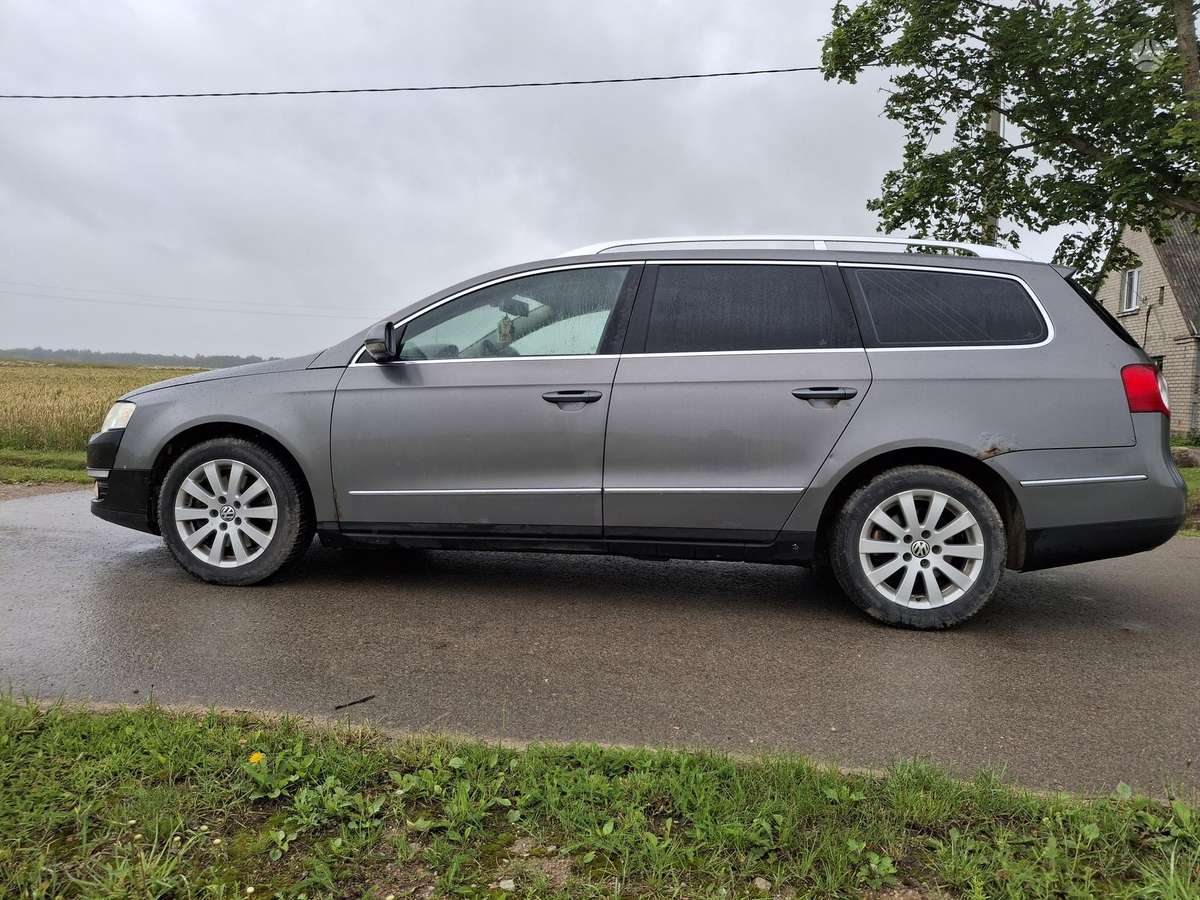 Volkswagen Passat - 4