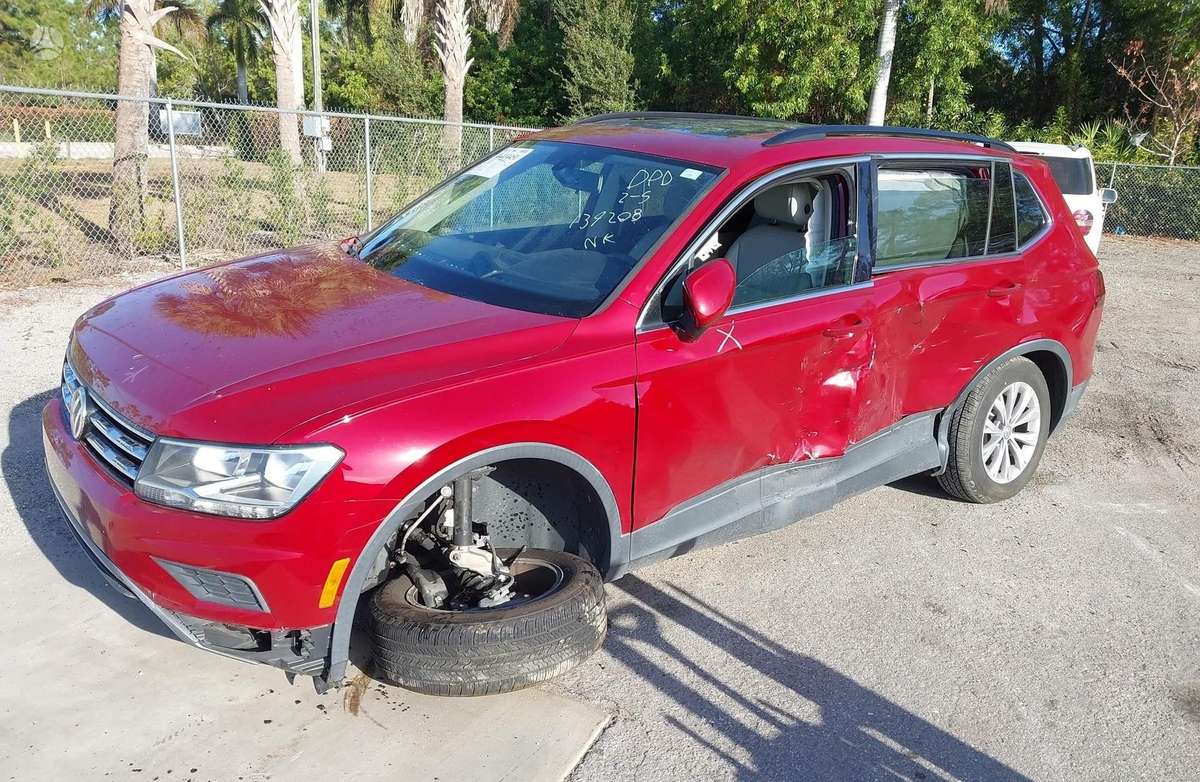 Volkswagen Tiguan - 5