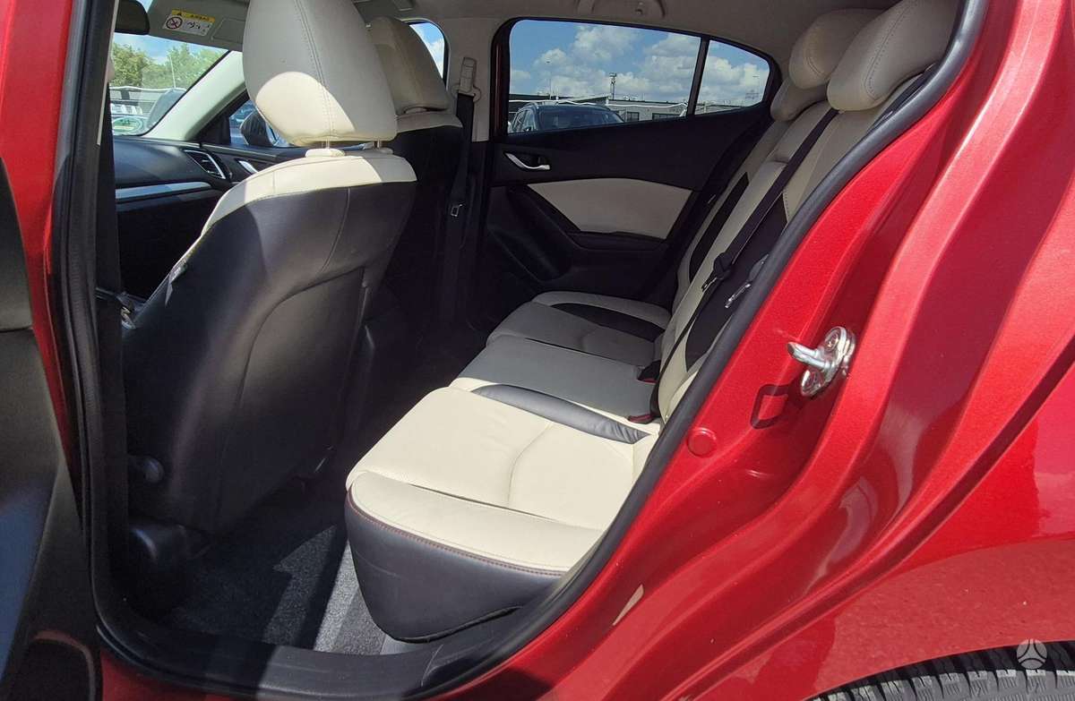 Mazda 3, 2.2 l., hatchback