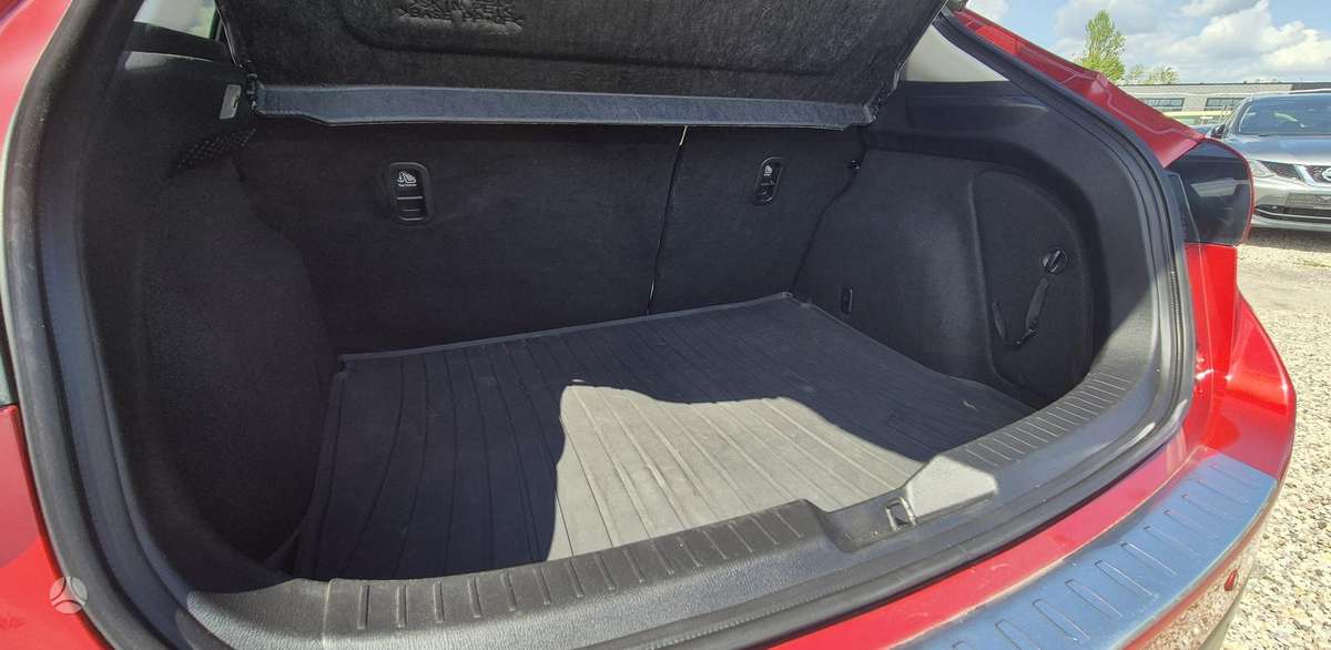 Mazda 3, 2.2 l., hatchback