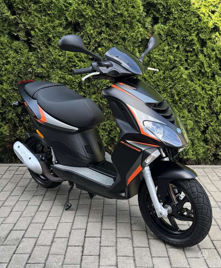 Piaggio NRG 49cc, scooters / mopeds