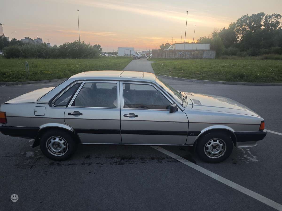 Audi 80, 1.8 l., Седан