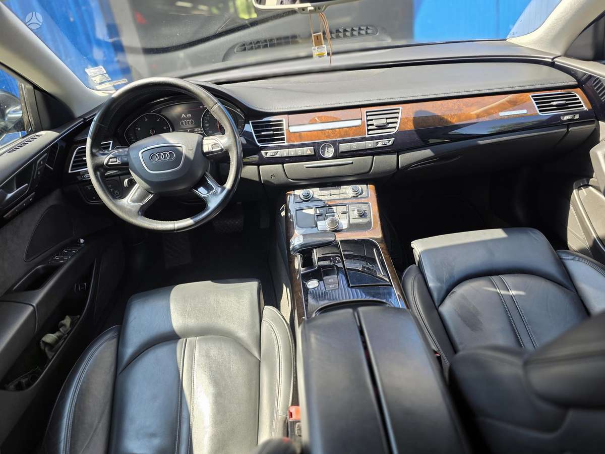 Audi A8, 3.0 l., sedanas