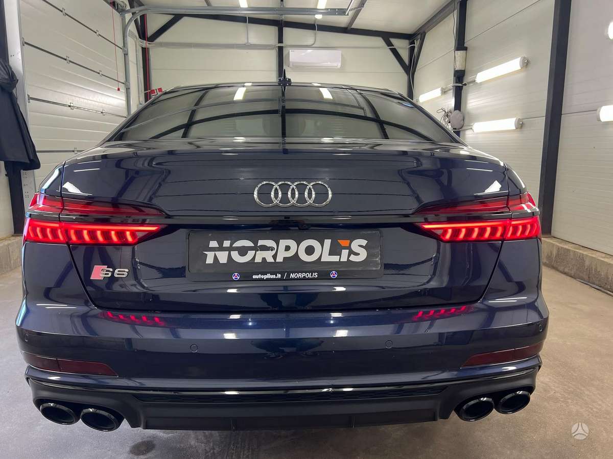 Audi A6, 2.0 l., Седан