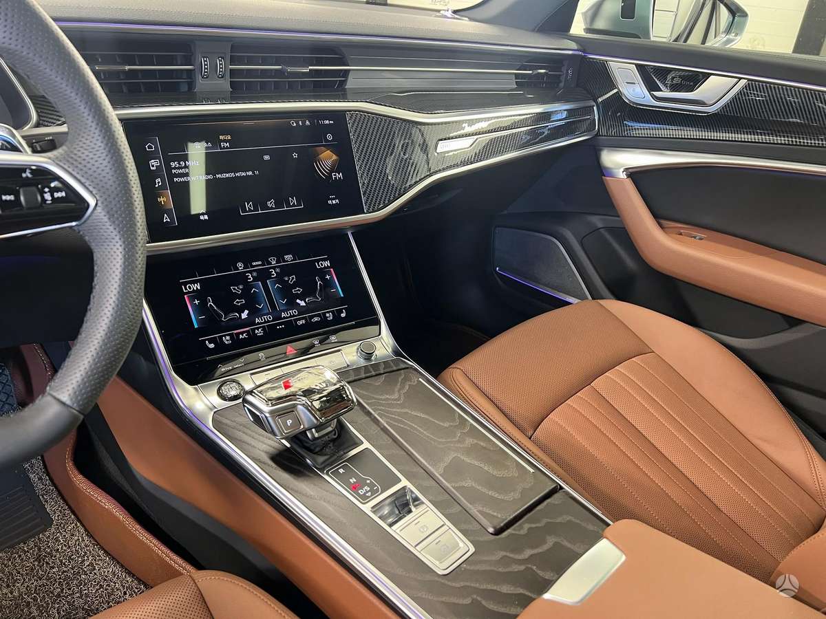 Audi A6, 2.0 l., Седан