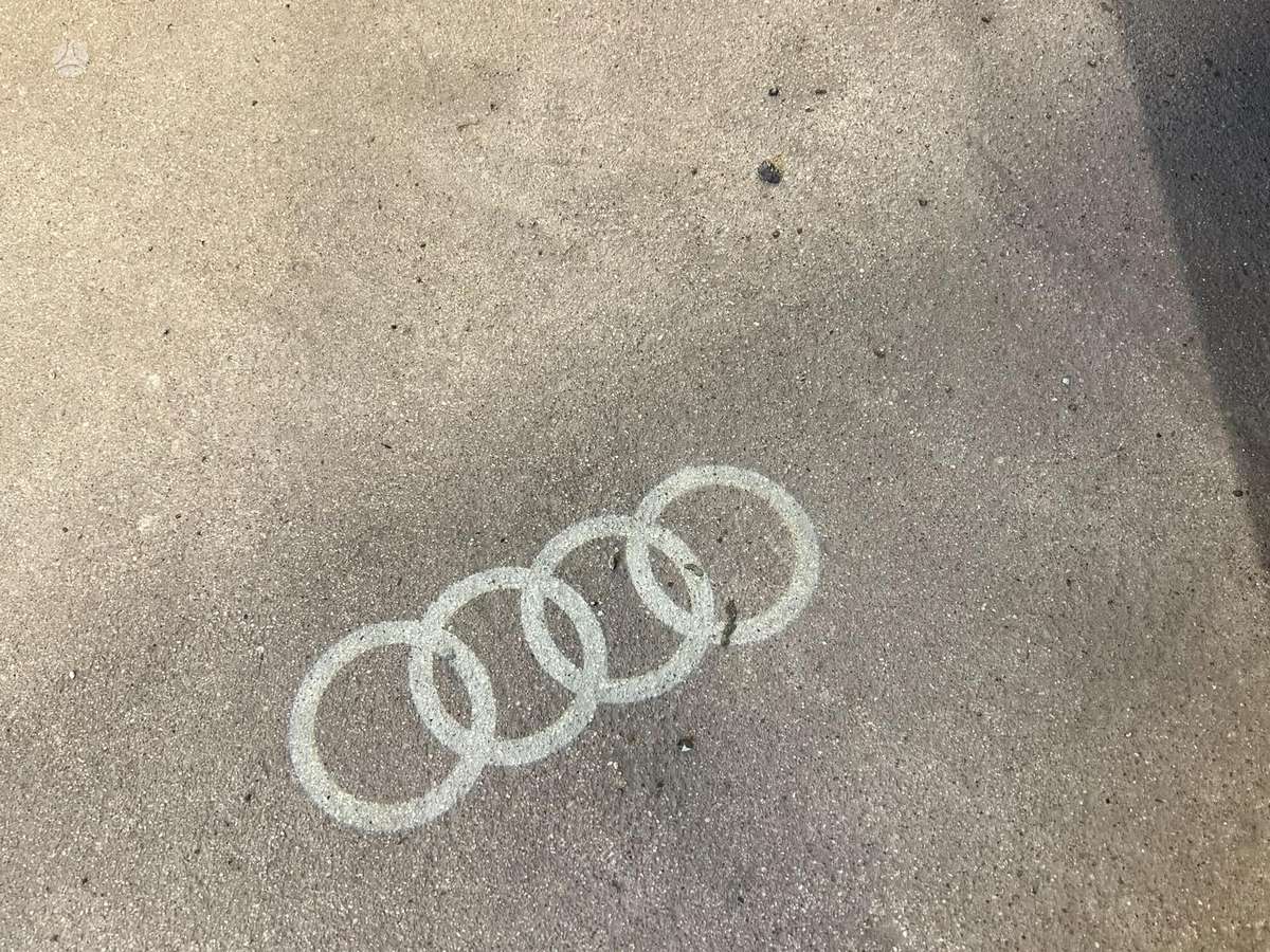 Audi A6, 2.0 l., Седан