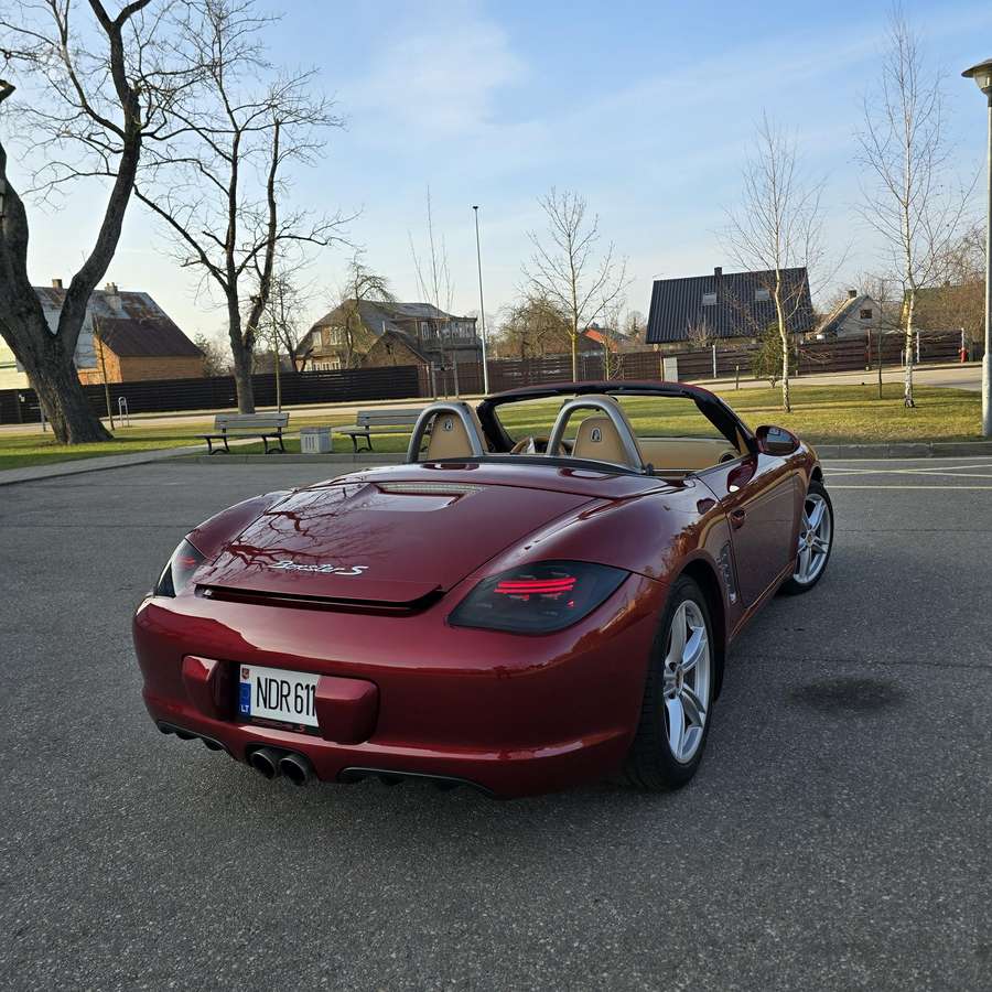 Porsche Boxster - 12