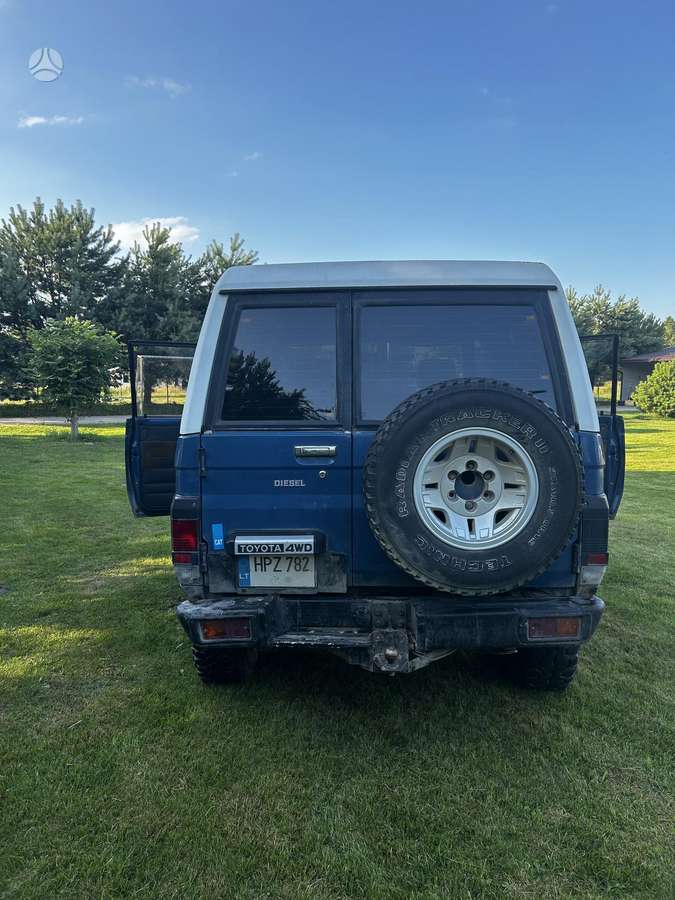 Toyota Land Cruiser - 5