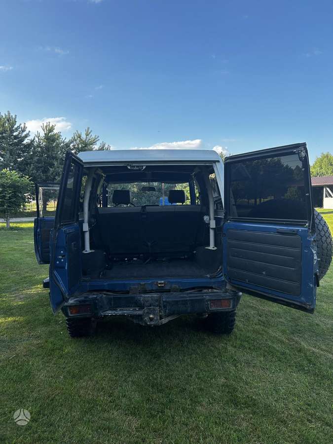 Toyota Land Cruiser - 6