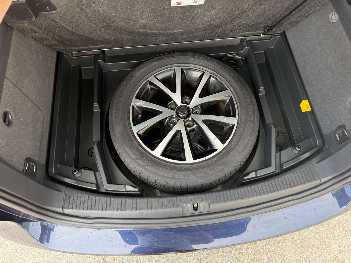Volkswagen Touran - 5