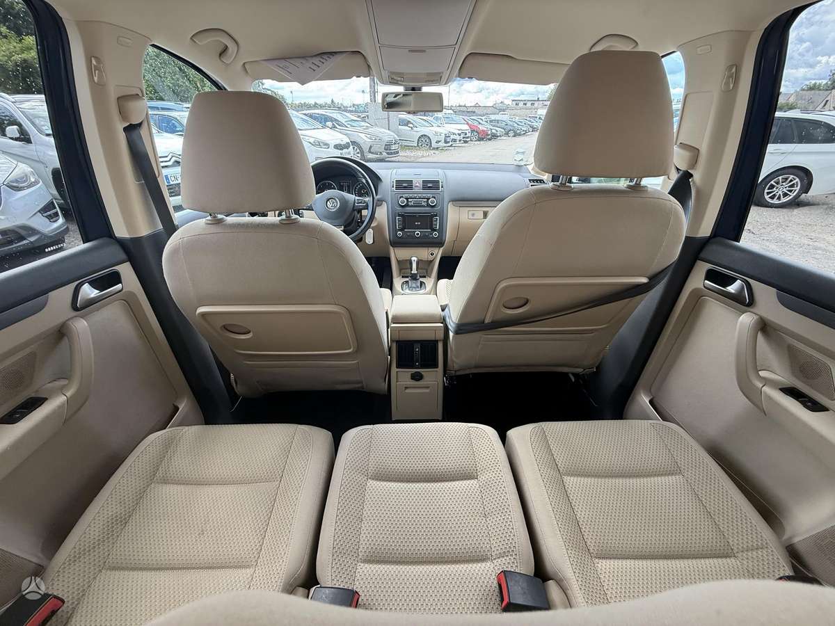 Volkswagen Touran - 6