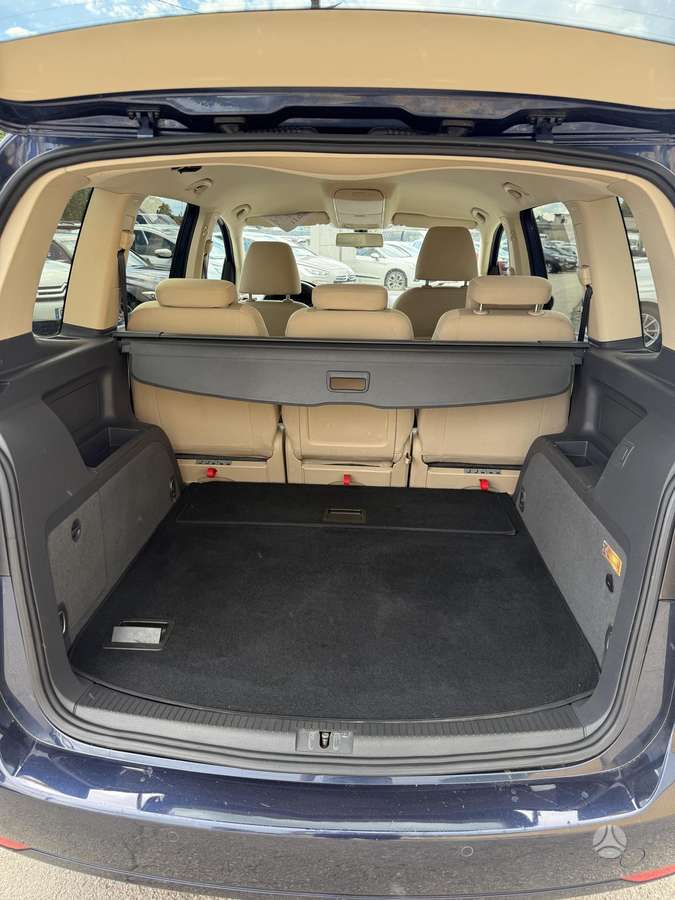 Volkswagen Touran - 7