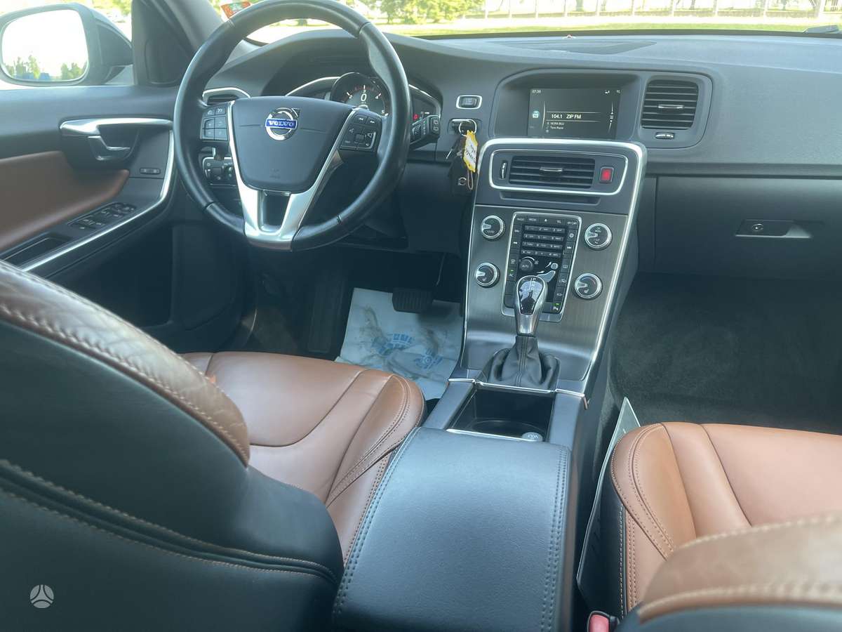 Volvo V60, 2.0 l., universalas