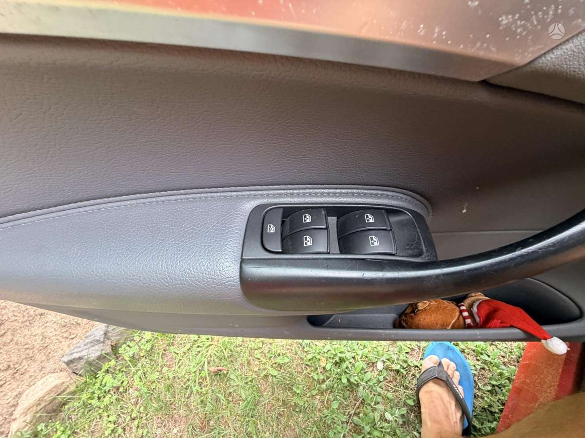 Saab 9-3, 1.9 l., universalas