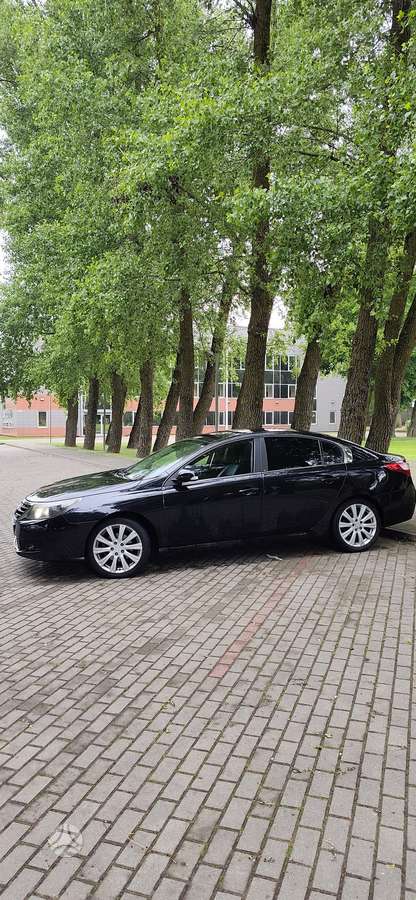 Renault Latitude, 2.0 l., Седан