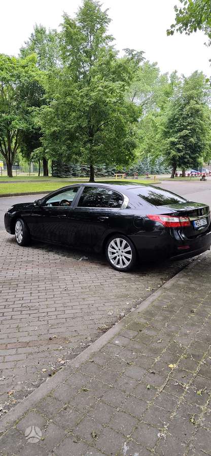 Renault Latitude - 4