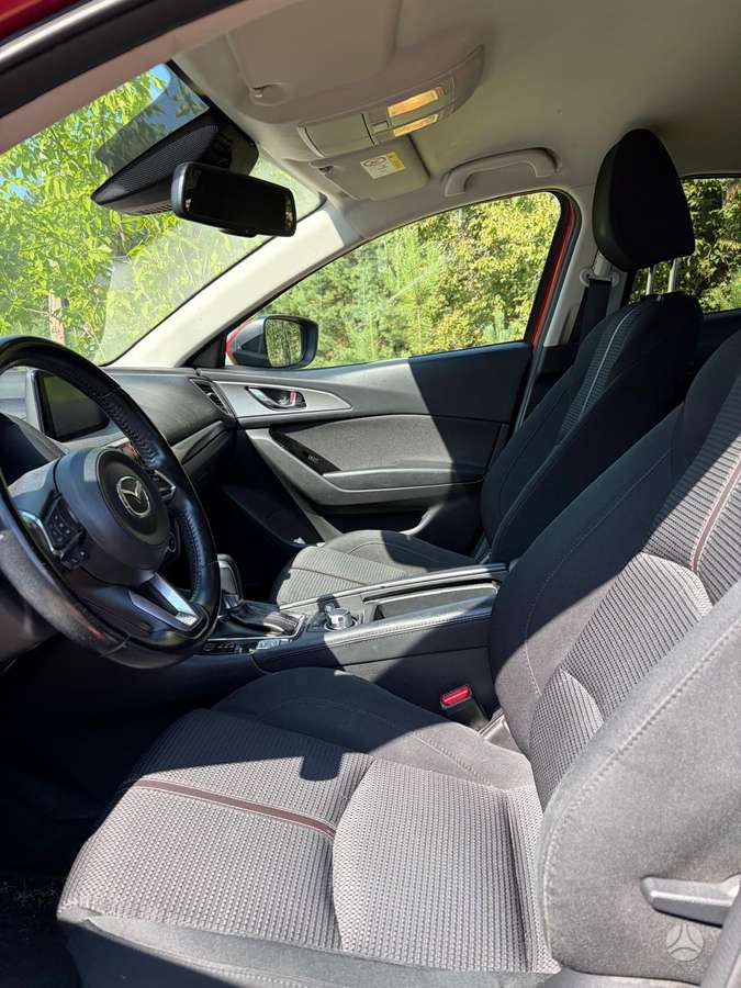 Mazda 3, 2.0 l., Седан