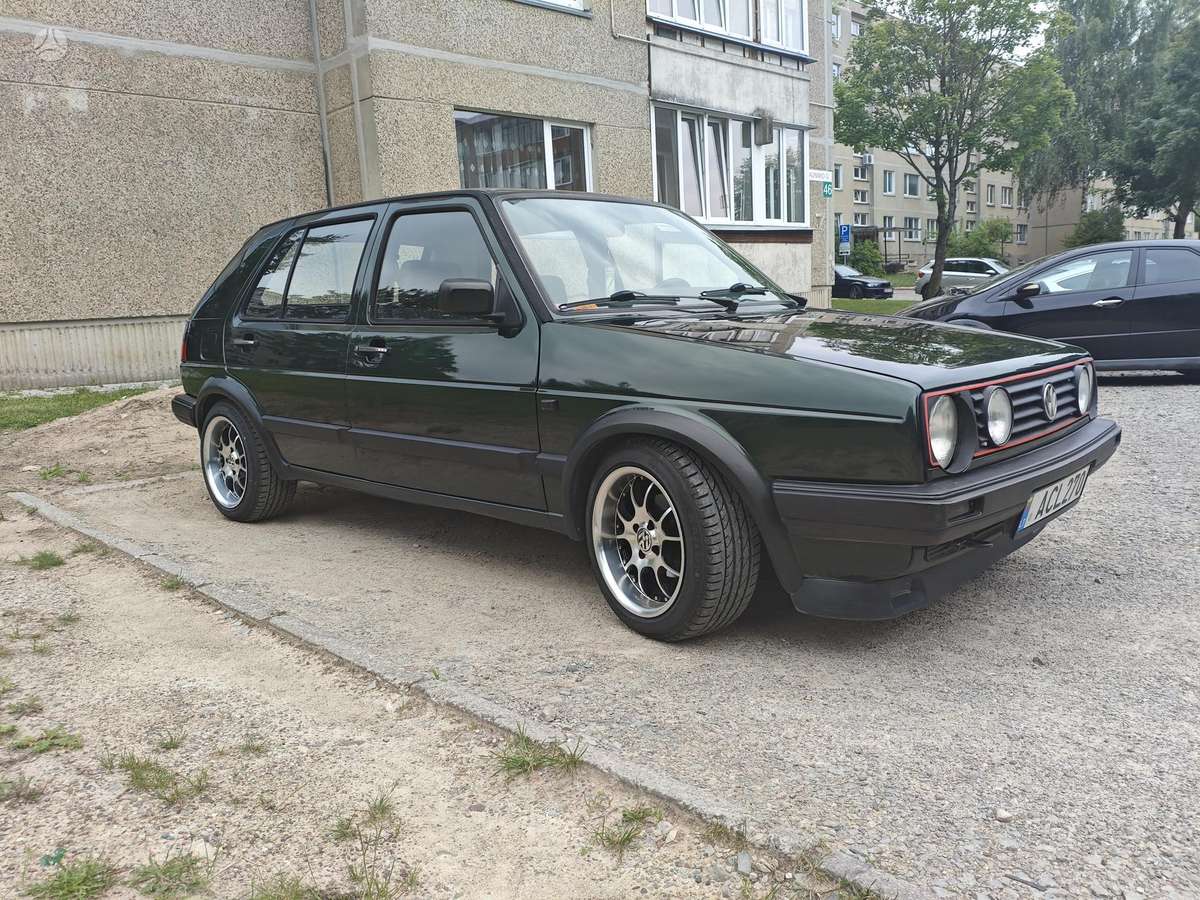 Volkswagen Golf - 5