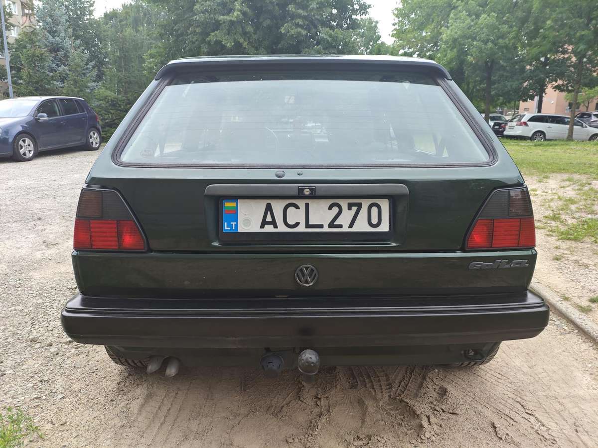 Volkswagen Golf - 8