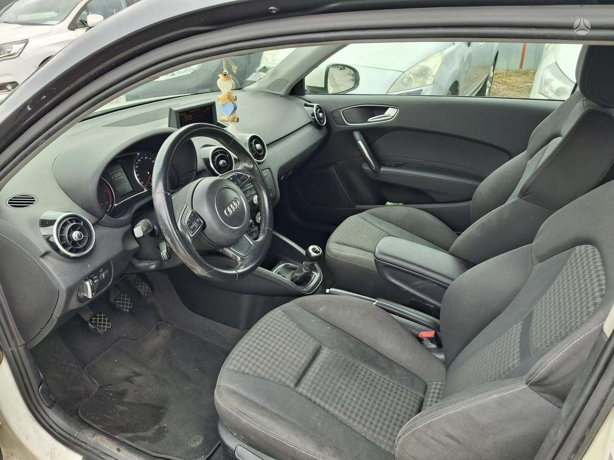 Audi A1, 1.6 l., hatchback