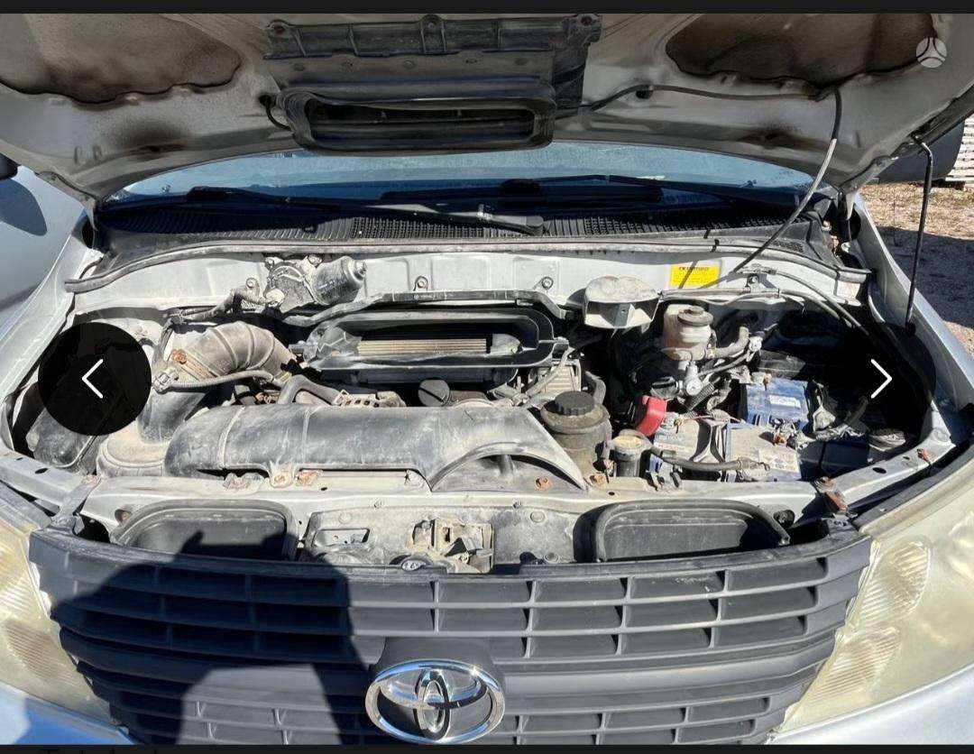 Toyota Hiace - 7
