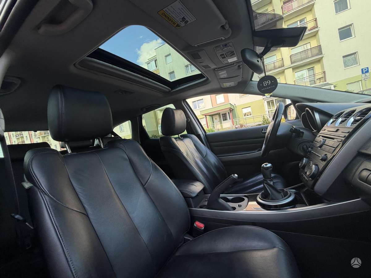 Mazda CX-7, 2.2 l., off-road / crossover
