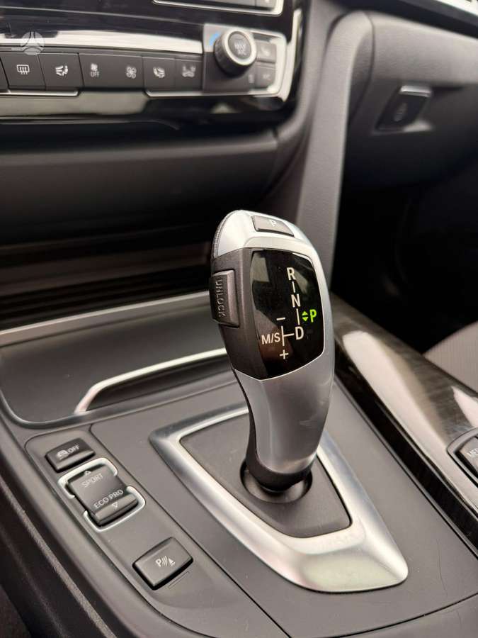 BMW 320, 2.0 l., wagon