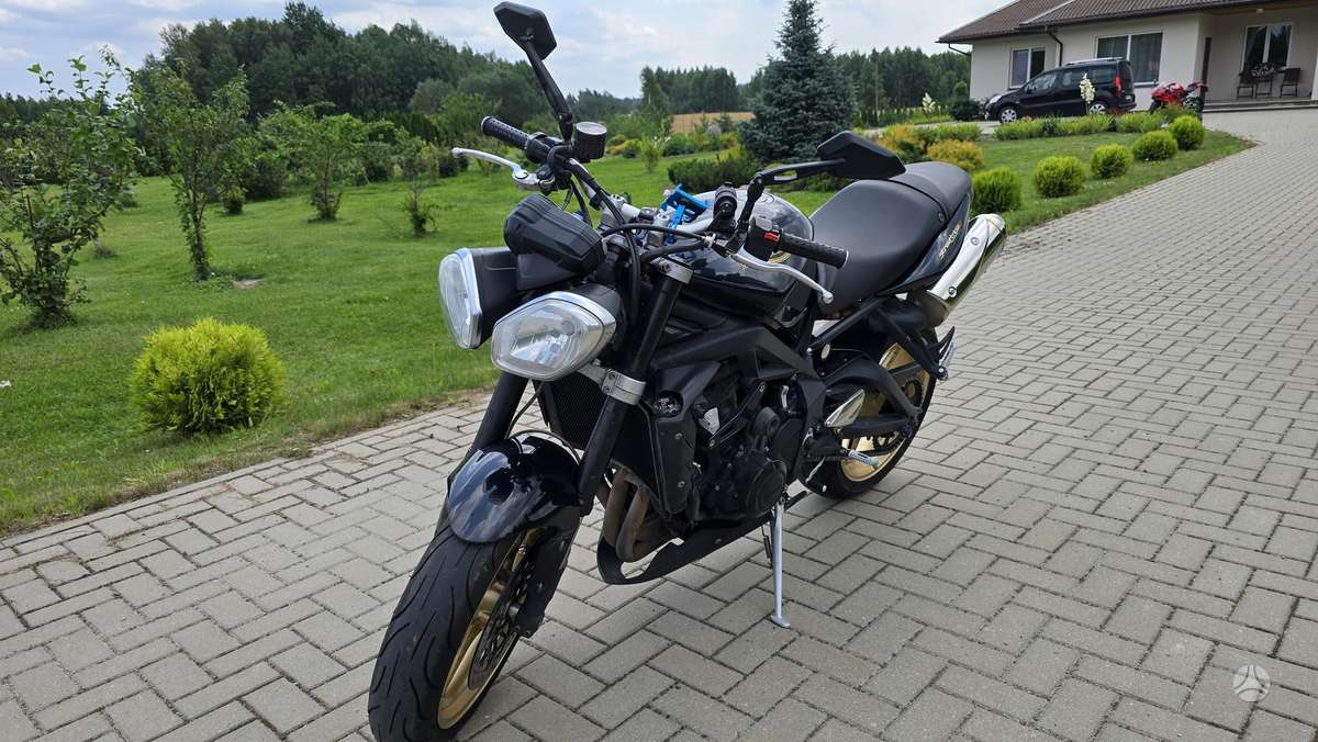 Triumph Street Triple 675cc, street / classic