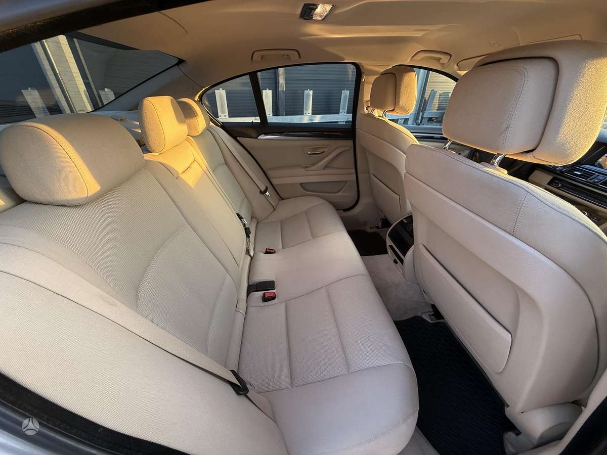 BMW 520, 2.0 l., Седан