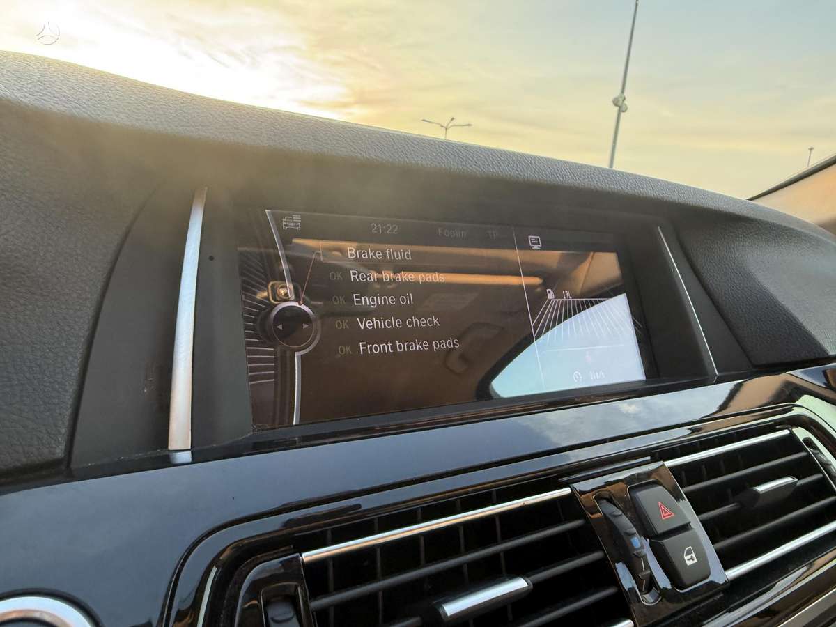 BMW 520, 2.0 l., Седан