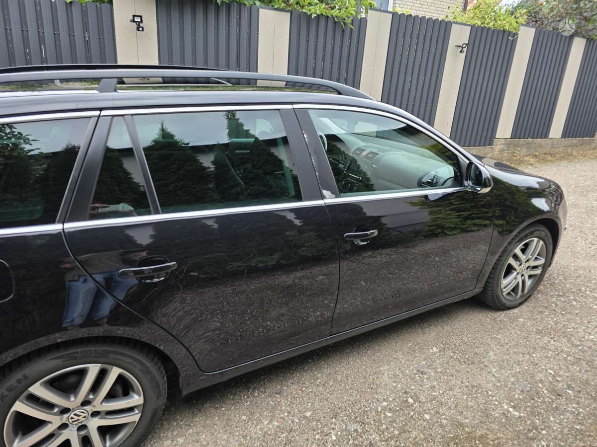 Volkswagen Golf - 5