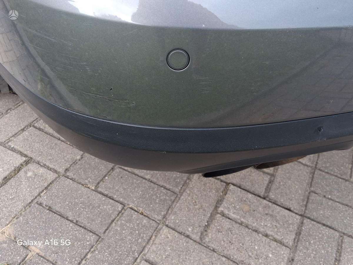 Volkswagen Passat - 8
