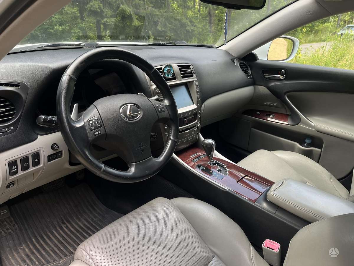 Lexus IS 250, 2.5 l., Седан