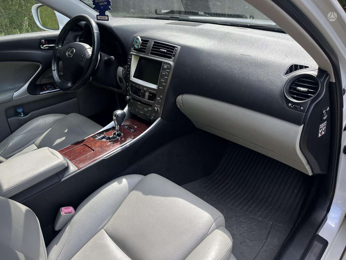 Lexus IS 250, 2.5 l., Седан