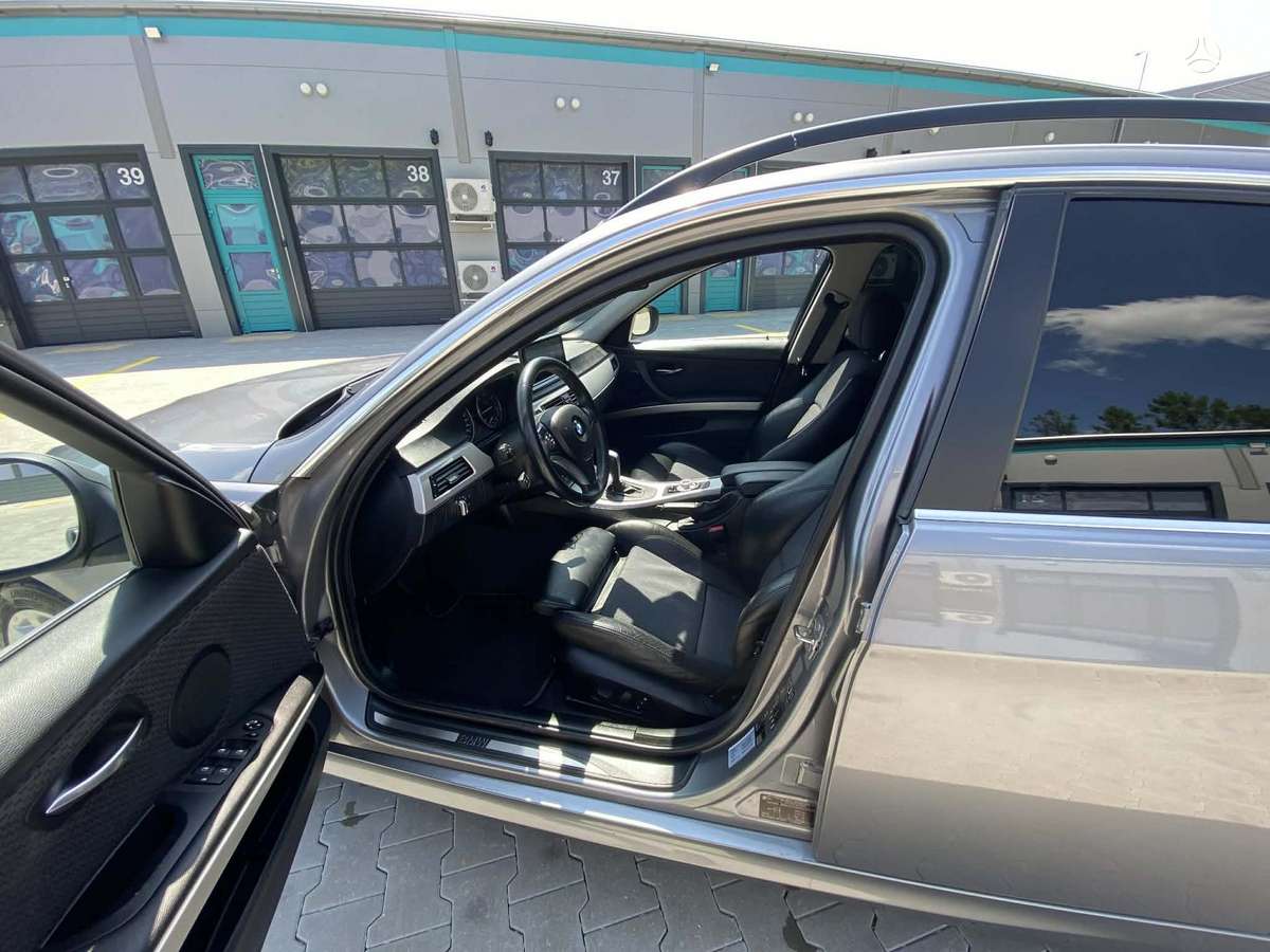 BMW 320, 2.0 l., wagon