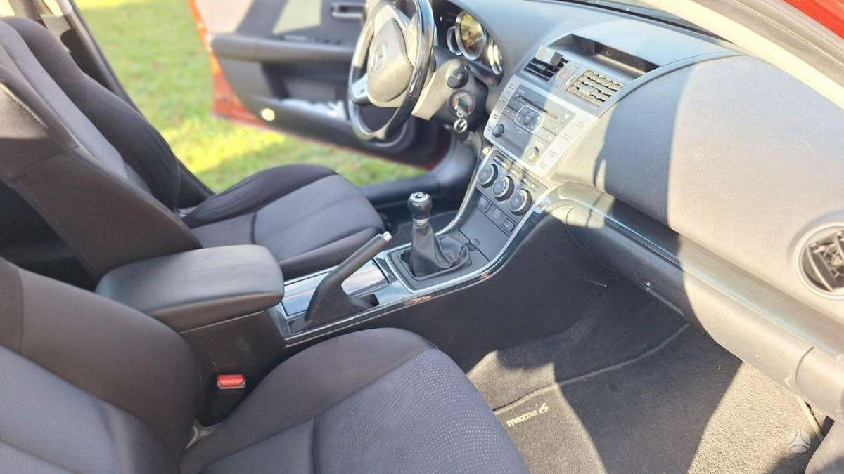 Mazda 6, 1.8 l., Седан