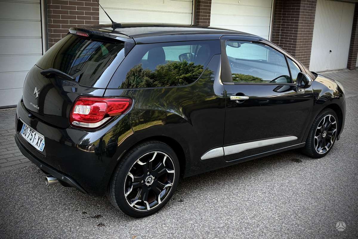 Citroen DS3, 1.6 l., hatchback