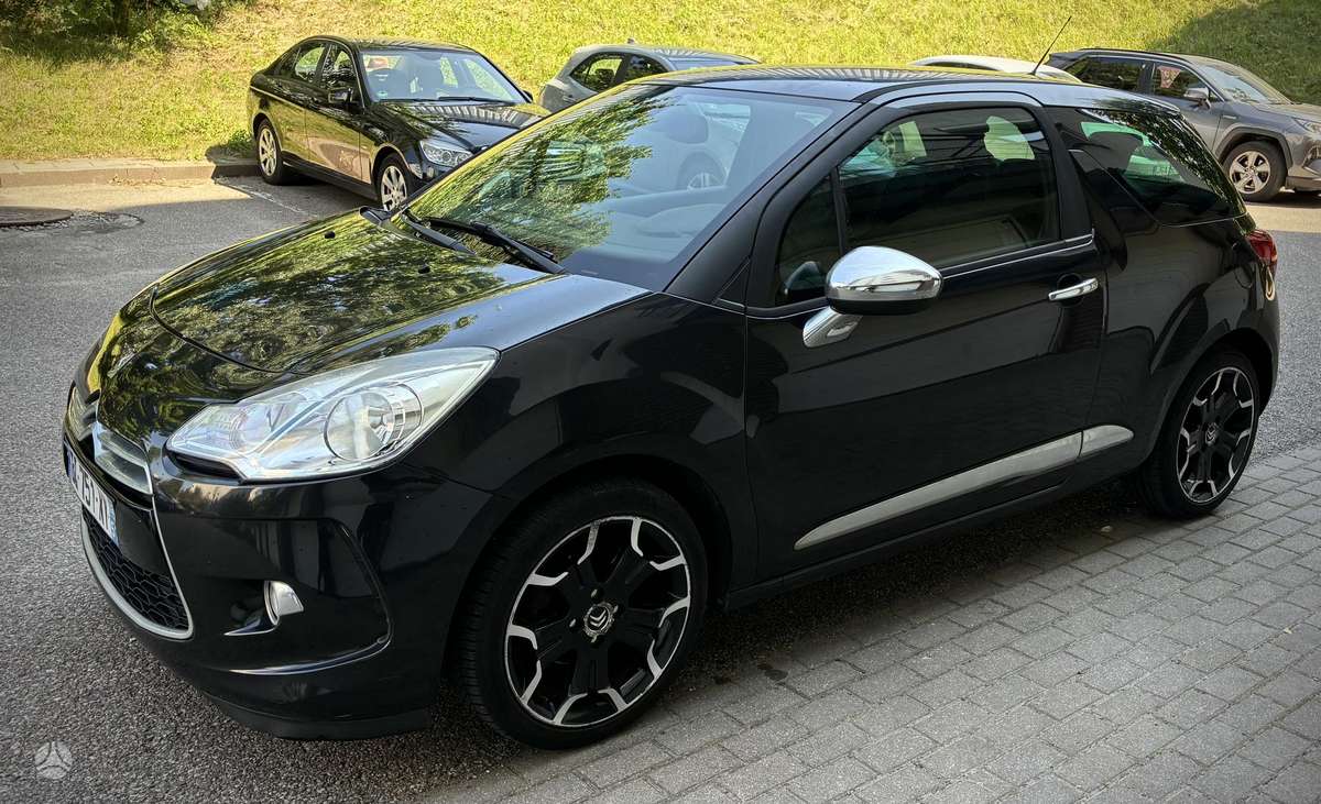 Citroen DS3, 1.6 l., hatchback