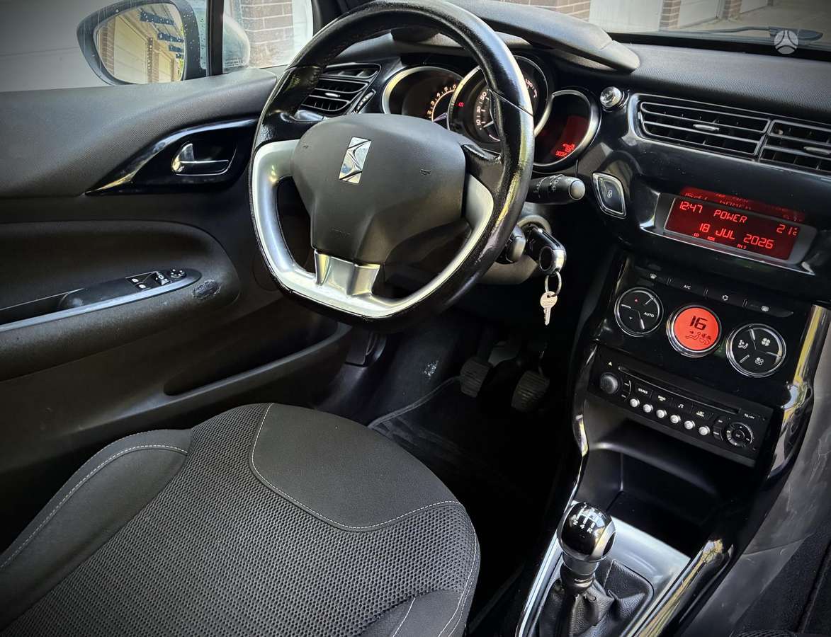 Citroen DS3, 1.6 l., hatchback