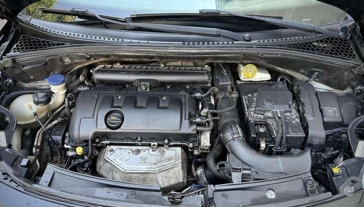 Citroen DS3, 1.6 l., hatchback