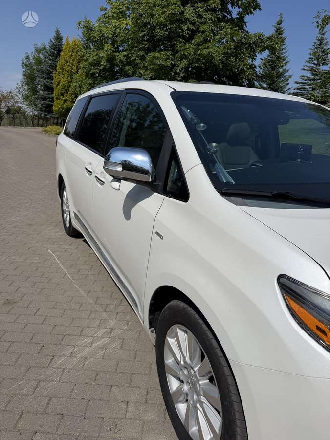 Toyota Sienna - 12