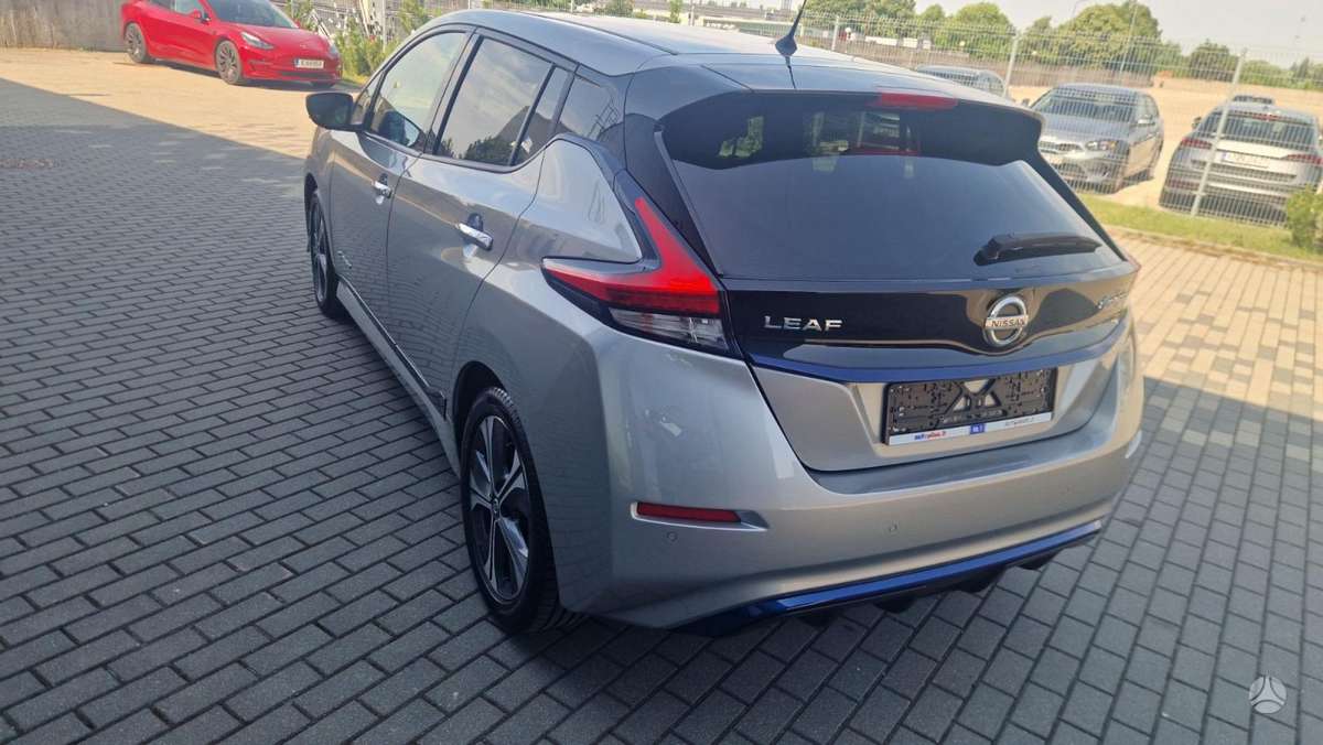 Nissan Leaf, hečbekas