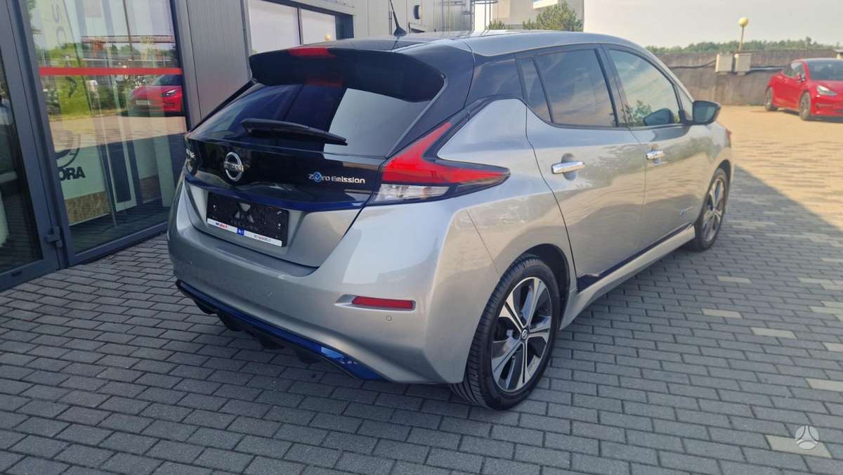 Nissan Leaf, hečbekas