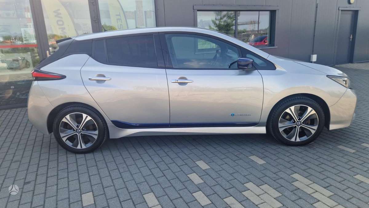 Nissan Leaf, hečbekas