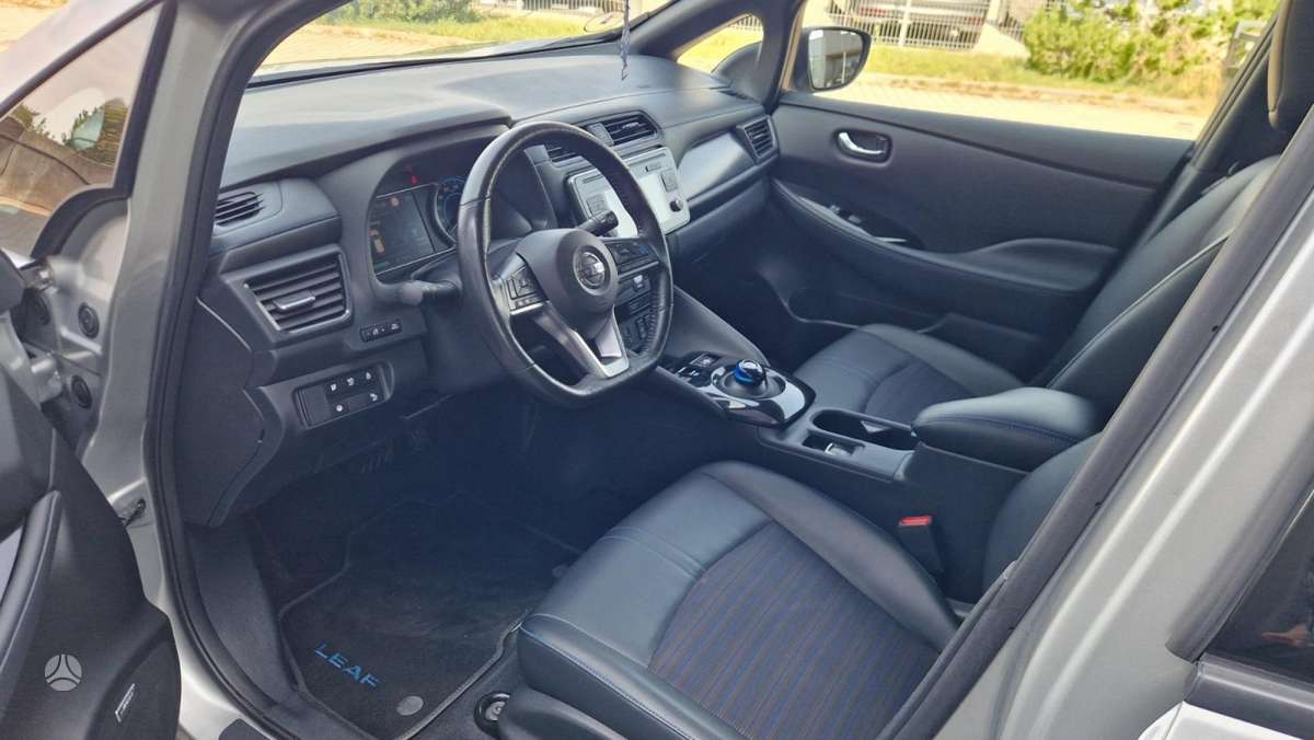 Nissan Leaf, hečbekas